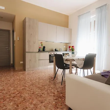 The Nest - - Bed & Breakfast Pescara