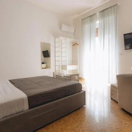 Bed & Breakfast The Nest - - 4*