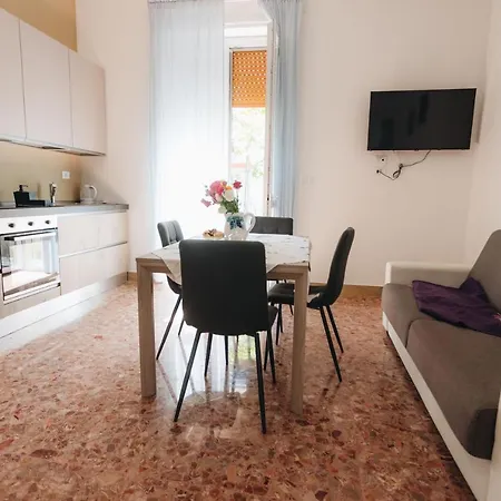 The Nest - - Bed & Breakfast