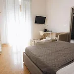 The Nest - - Bed & Breakfast 3*