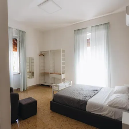 Bed & Breakfast The Nest - - *