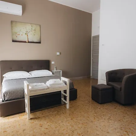 Bed & Breakfast The Nest - - *