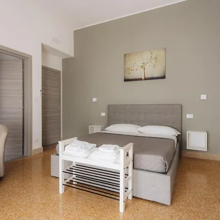 The Nest - - Bed & Breakfast