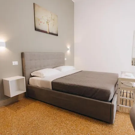 The Nest - - Nocleg ze śniadaniem Pescara