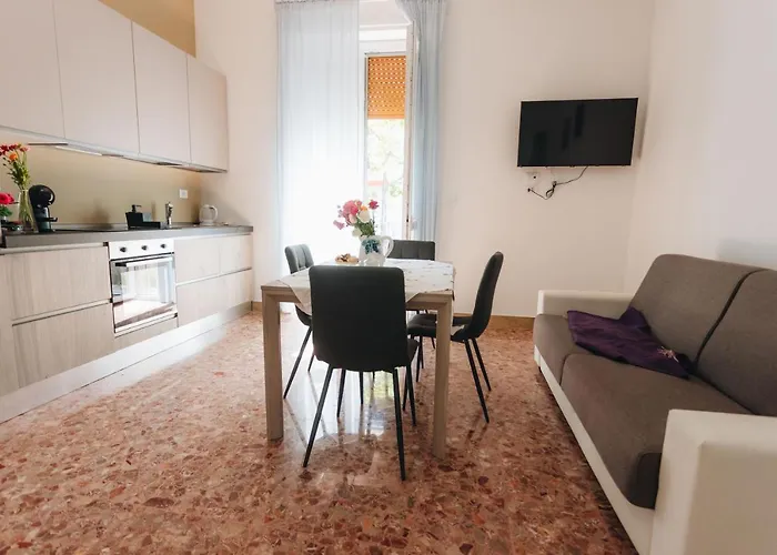 The Nest - - Bed & Breakfast