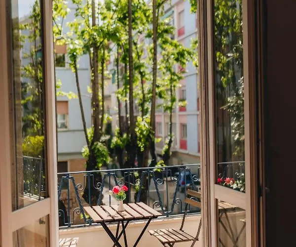 The Nest - - Nocleg ze śniadaniem 4*